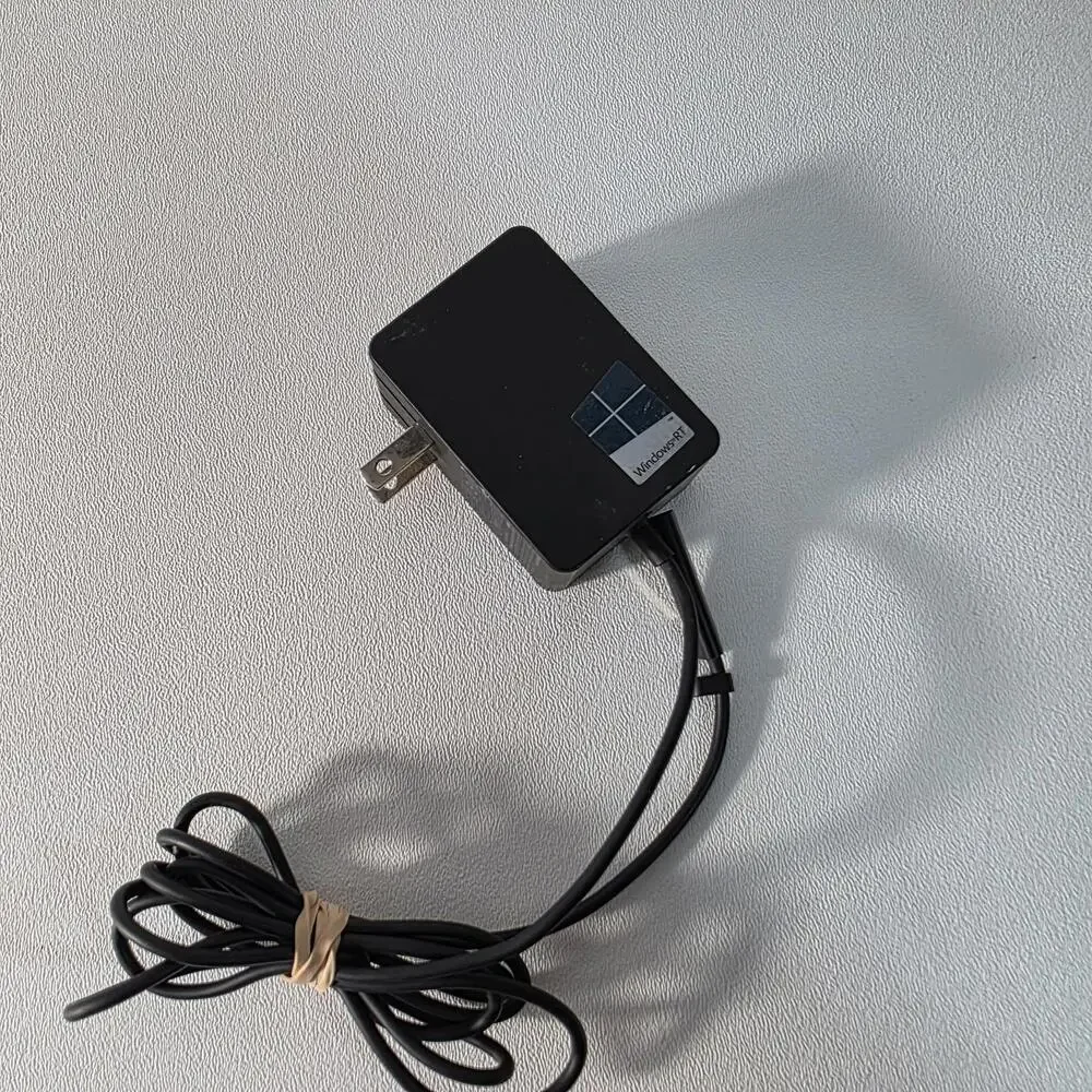 Microsoft 1512 Charger (24W/2A) for Windows RT - Surface 2
